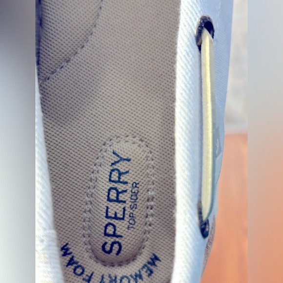 Sperry - Top Slider, Like new condition. - Picture 3 of 11